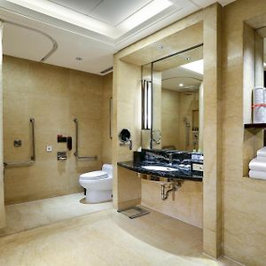 Standard King Room Disability Access